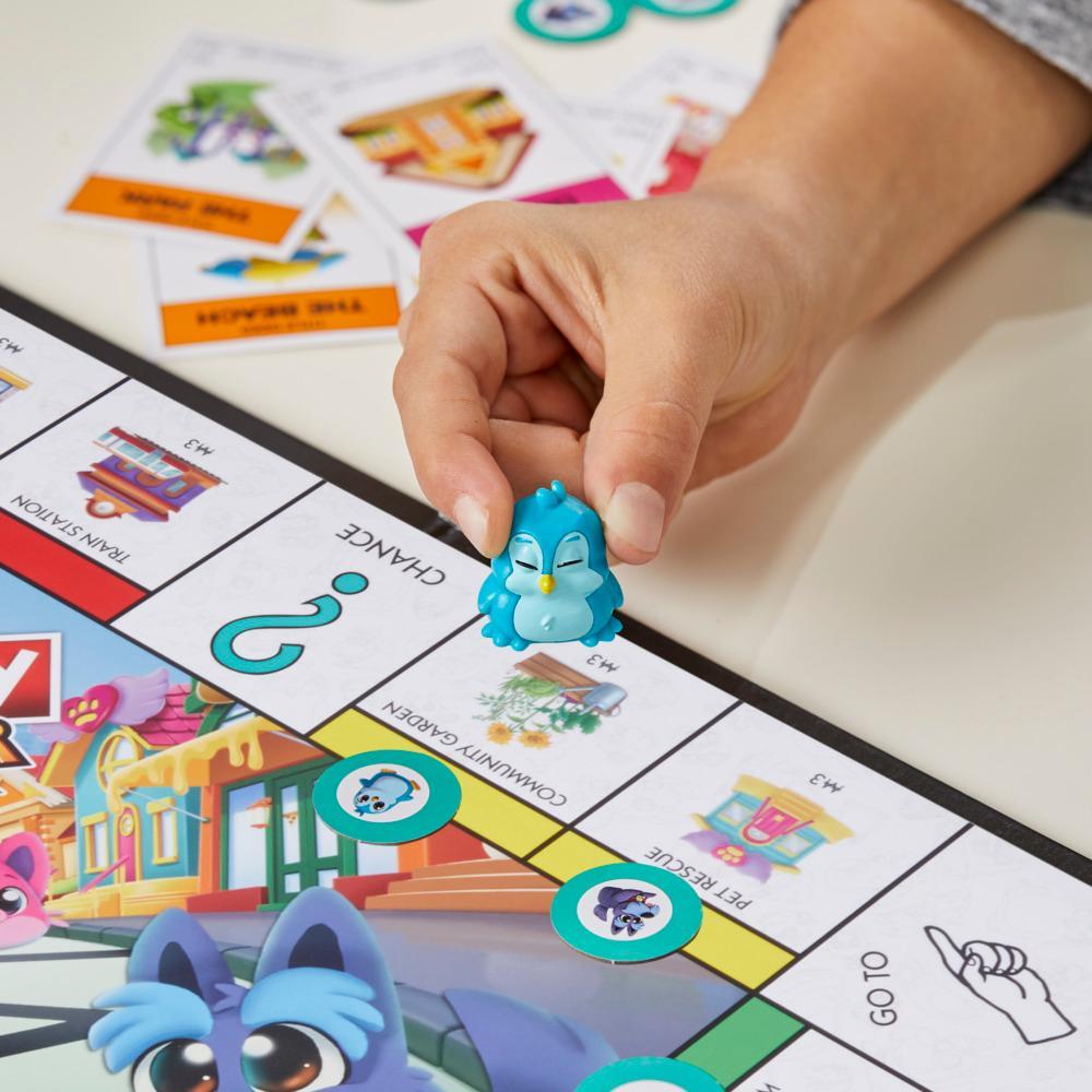 Monopoly Junior Game for 2 to 4 Players, Board Game for Kids Ages